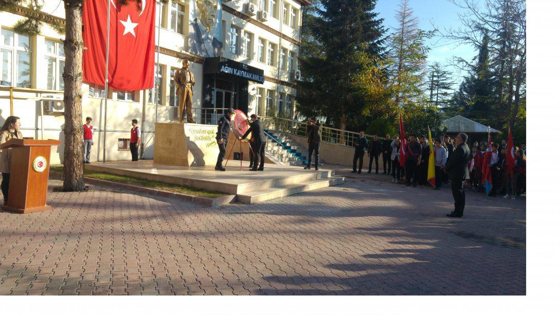 10 Kasım Mustafa Kemal Atatürk'ü Anma Çelenk Töreni