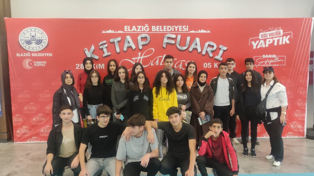 İlçemiz İbrahim Uçkunkaya Çok Programlı Anadolu Lisesi Öğrencileri Elazığ Kitap Fuarını Ziyaret Ettiler.